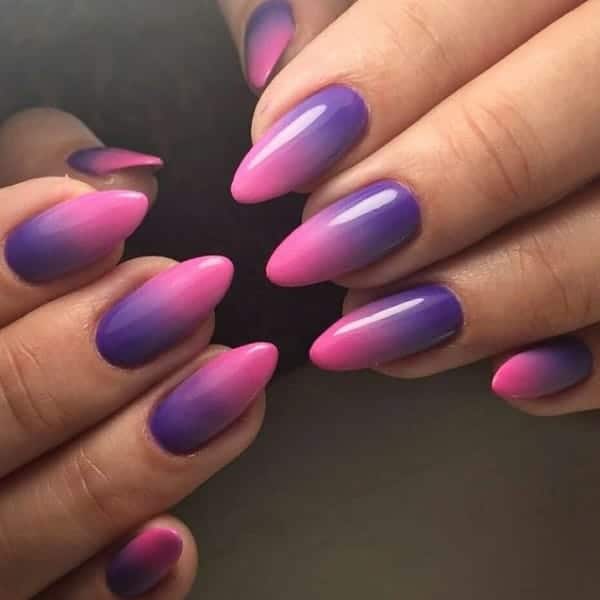 Hermosas uñas Ombre rosa púrpura