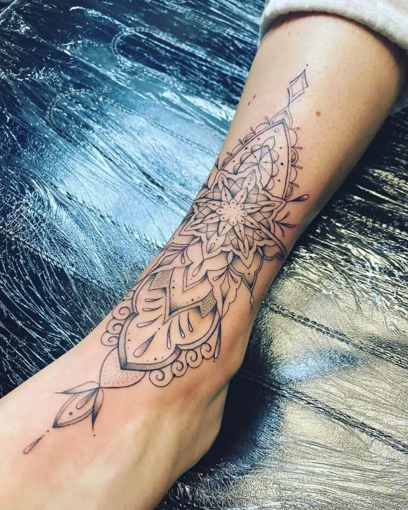 30+ Best Mandala Tattoos Ideas: For Both Men And Women - Tattooed Martha